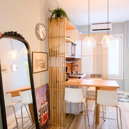 Apartmán City-center Urban Flat With Private Balcony