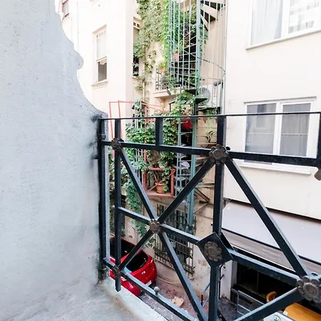 City-center Urban Flat With Private Balcony *